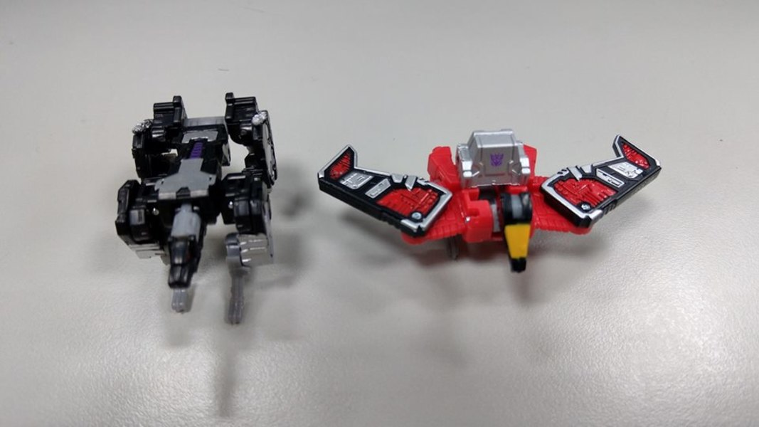 Siege Wave 2 Micromasters 2 Pack Images Red Heat Stakeout Ravage Laserbeak  (12 of 19)